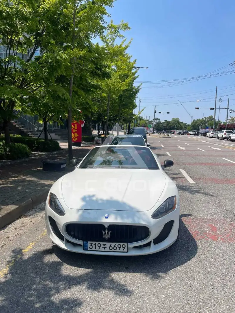 2012 Maserati GRANTURISMO