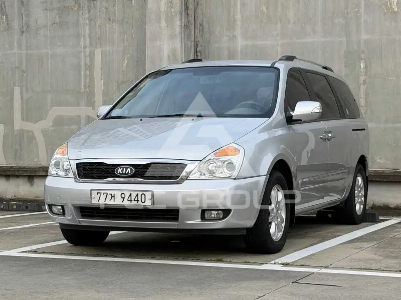 2012 KIA Carnival