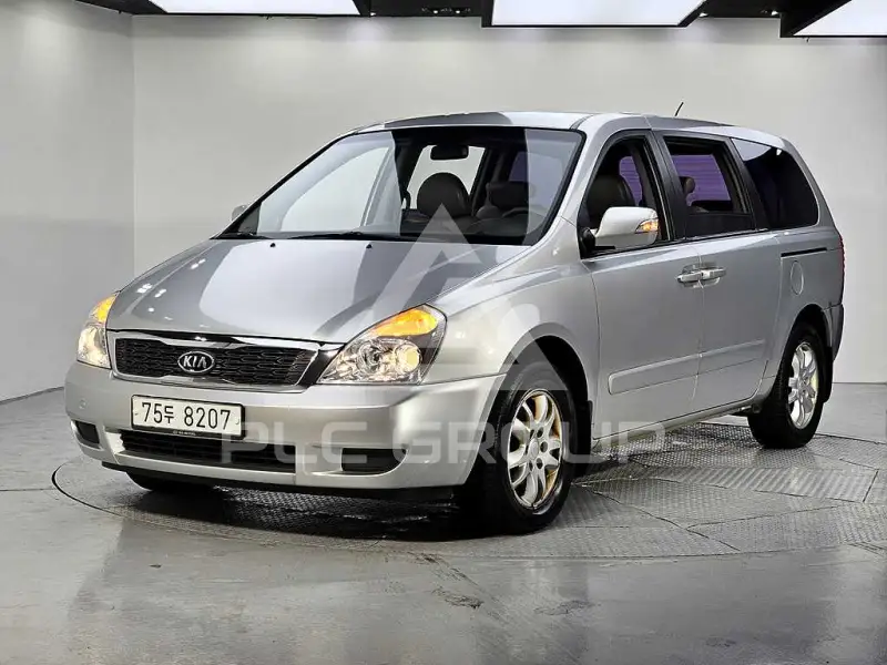 2012 KIA Carnival