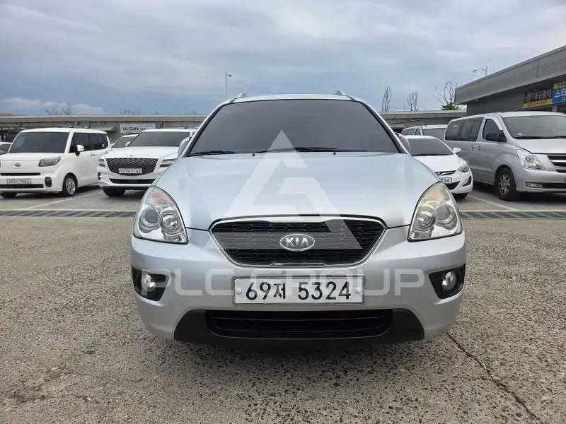 2012 KIA Carens