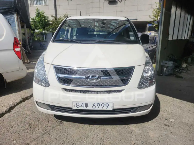 2012 Hyundai Starex