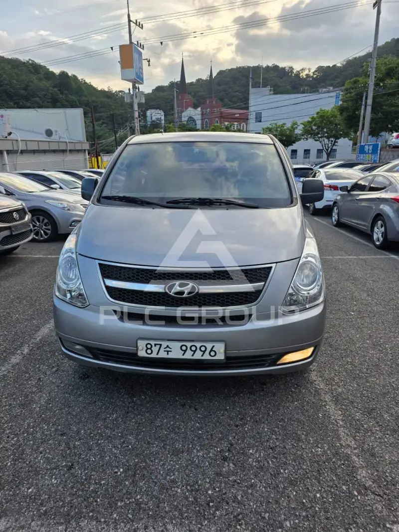 2012 Hyundai Starex