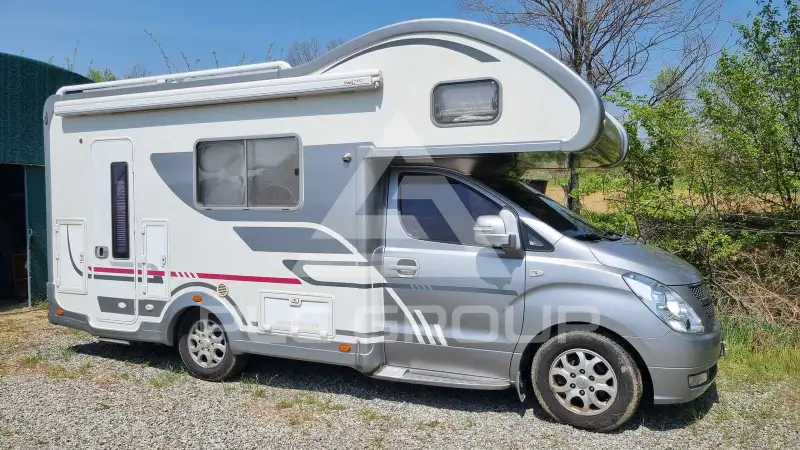 2012 Hyundai Starex