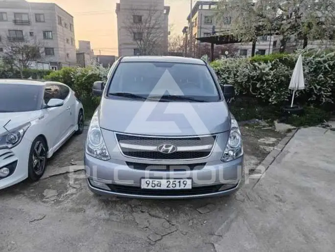 2012 Hyundai Starex