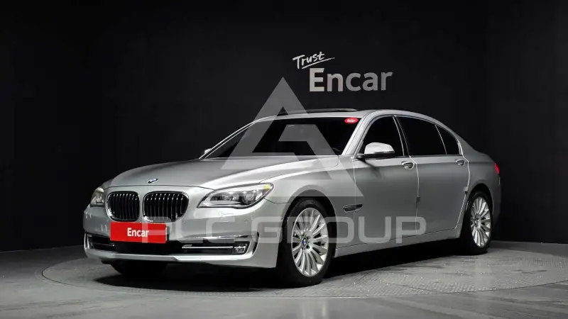 2013 BMW 740