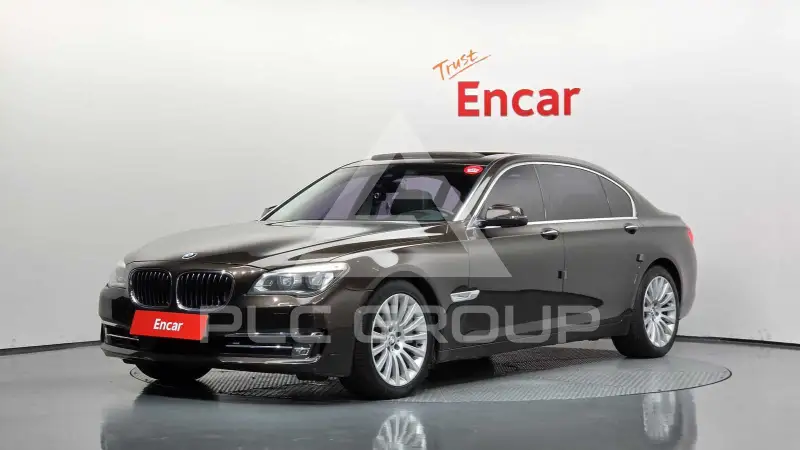 2013 BMW 740