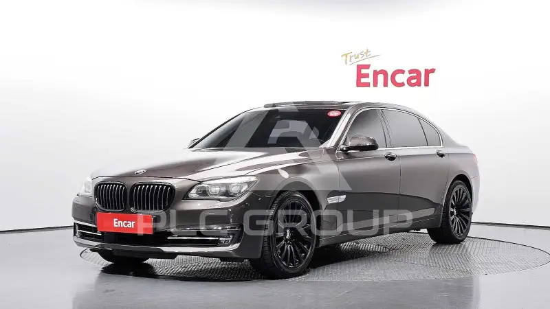 2013 BMW 740