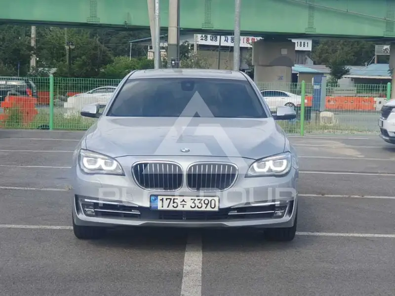 2013 BMW 740
