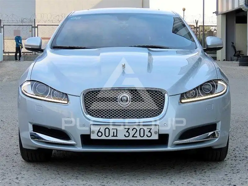 2013 Jaguar XF