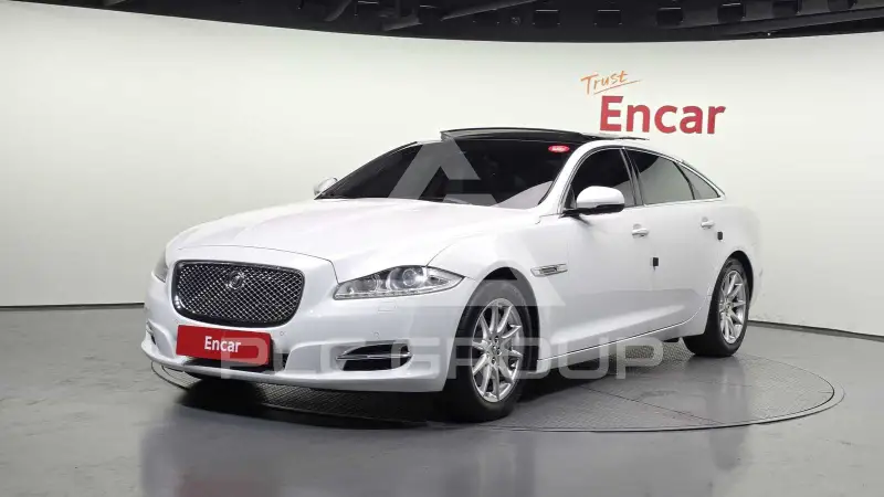 2013 Jaguar XJ