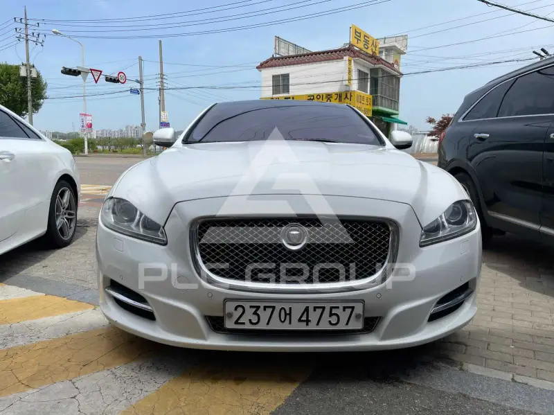 2013 Jaguar XJ