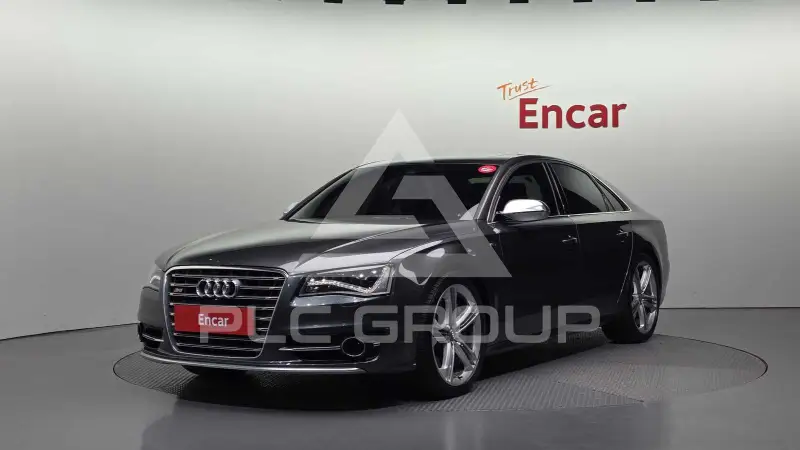 2013 Audi S8