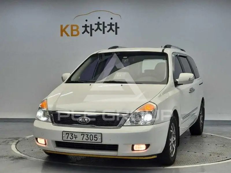 2013 KIA Carnival