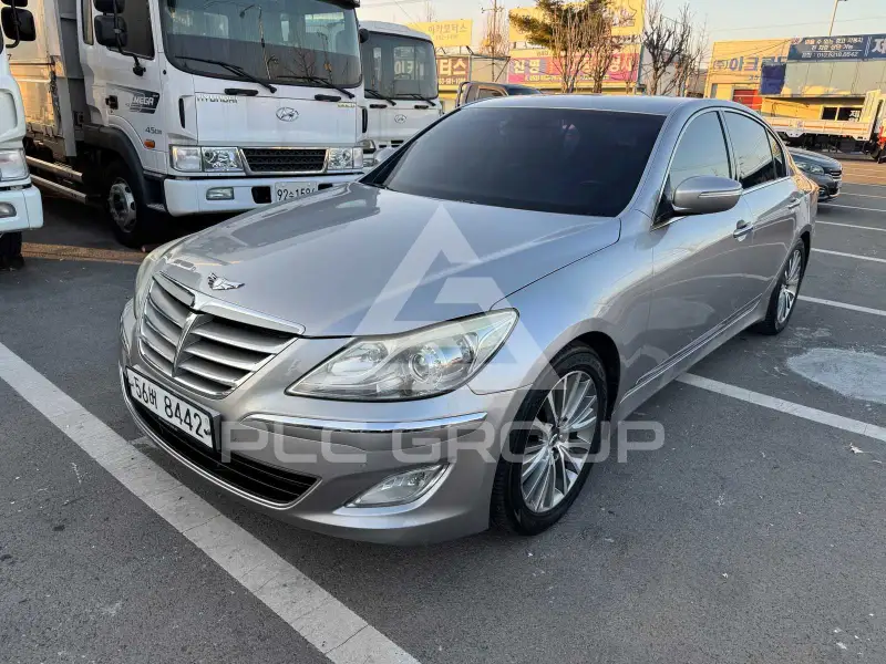 2013 Hyundai Genesis