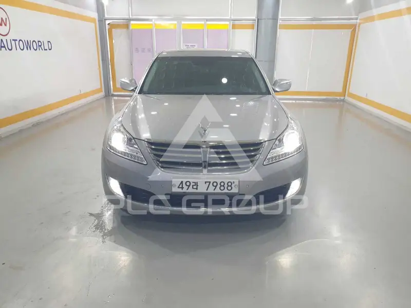 2013 Hyundai Equus