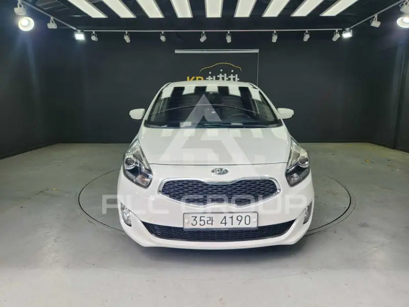 2014 KIA Carens