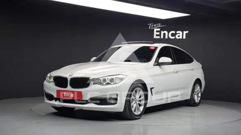 2015 BMW 320