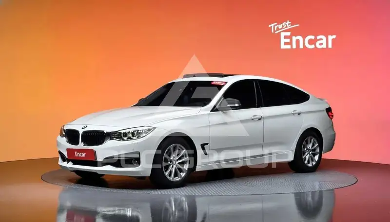 2015 BMW 320