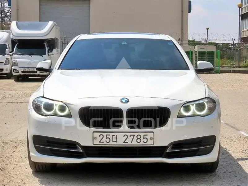 2015 BMW 520