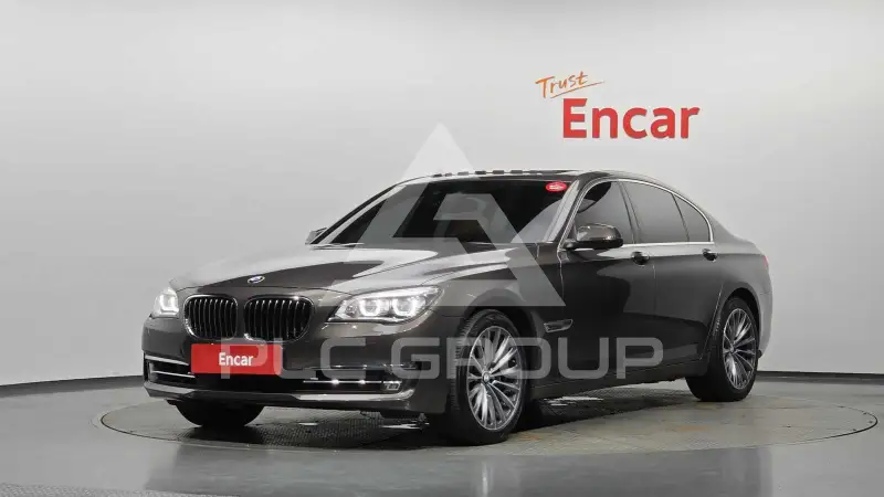 2015 BMW 740