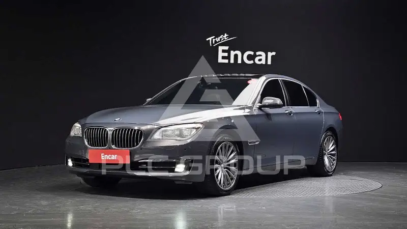 2015 BMW 740