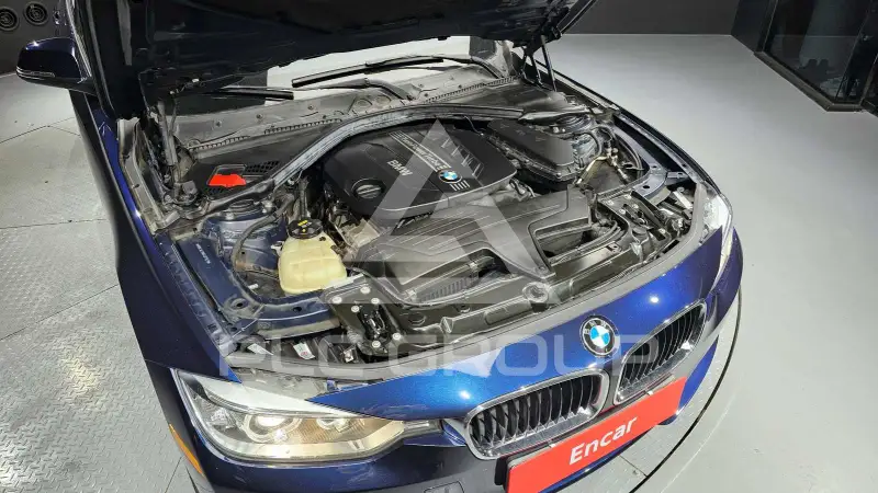 2015 BMW 320