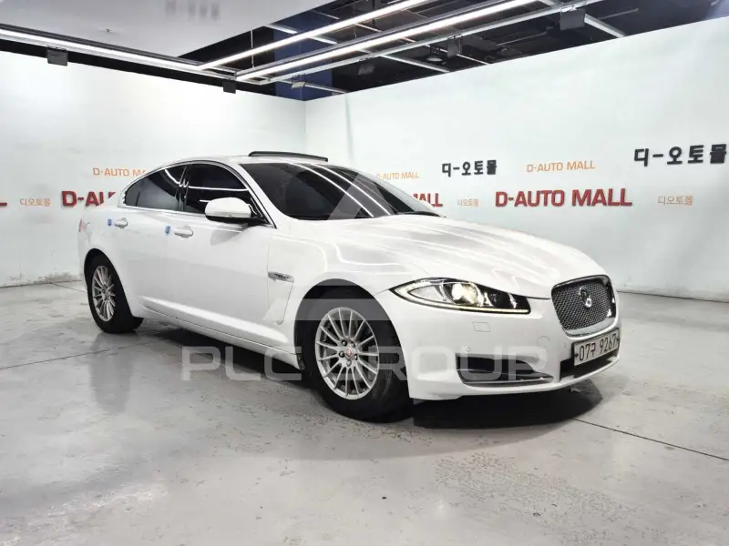 2015 Jaguar XF