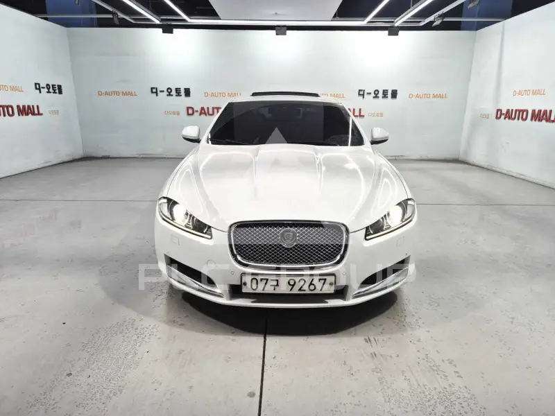 2015 Jaguar XF