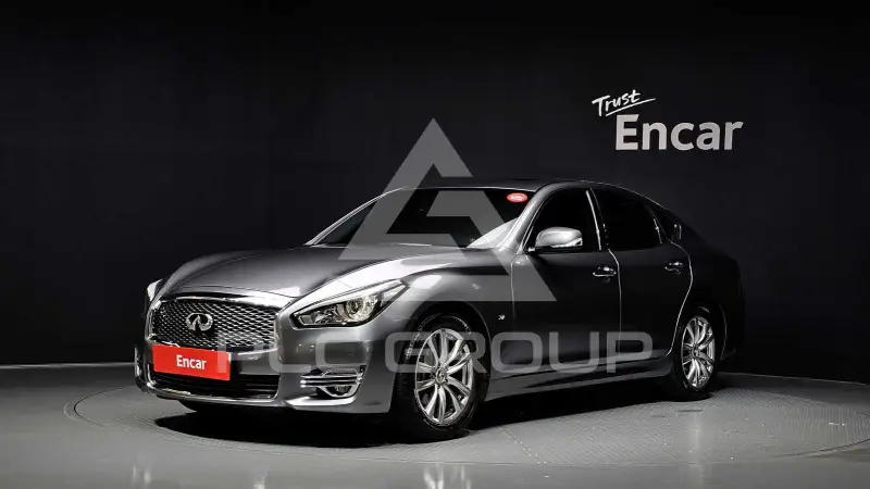 2015 Infinity Q70