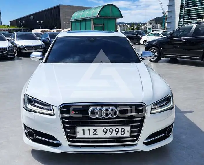 2015 Audi S8