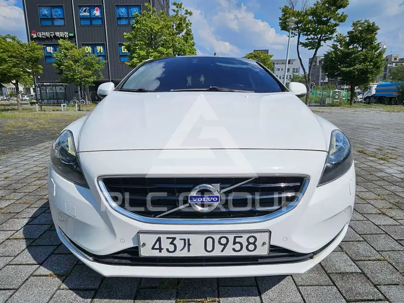 2015 Volvo V40