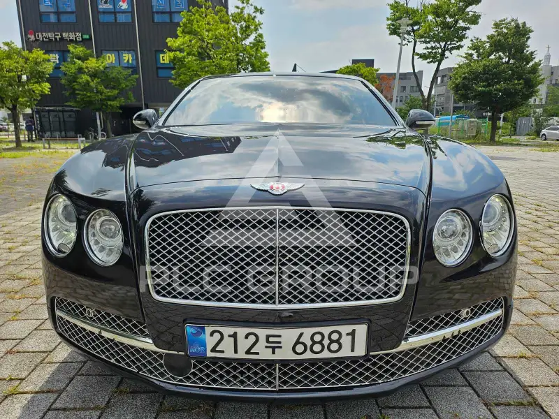 2015 Bentley Flying