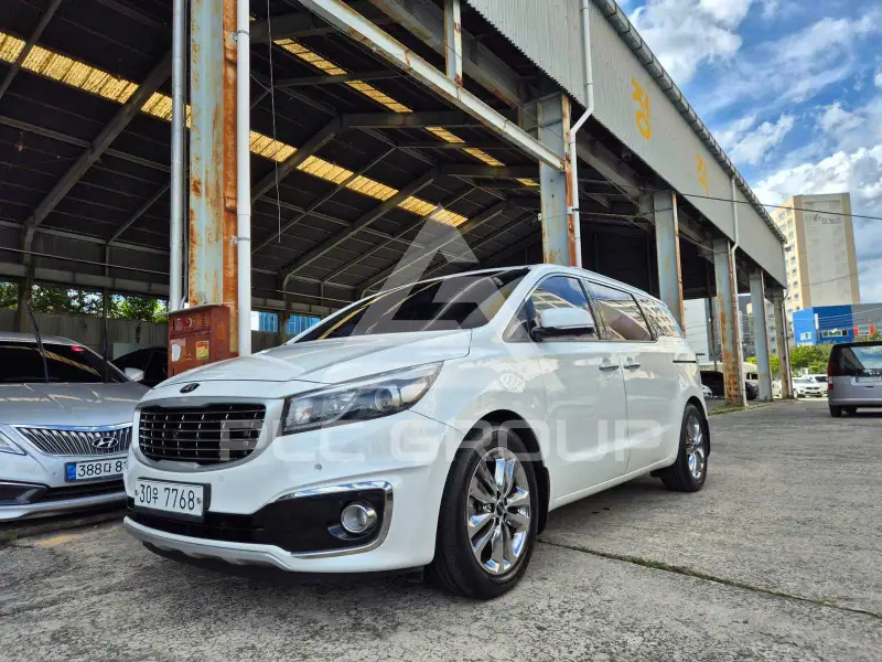 2015 KIA Carnival