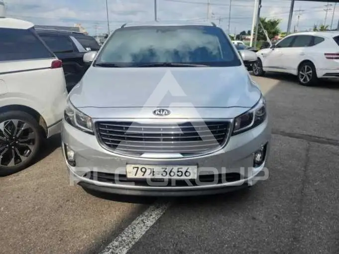 2015 KIA Carnival