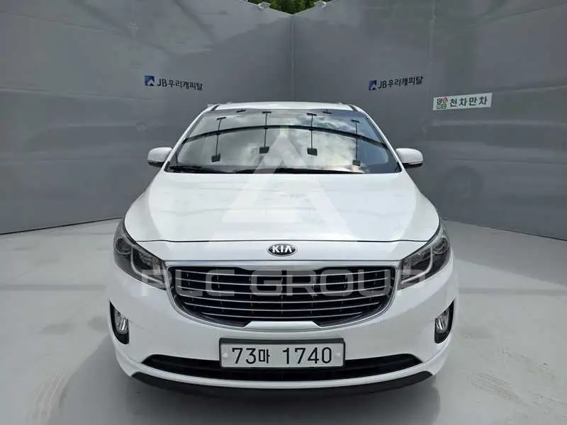 2015 KIA Carnival