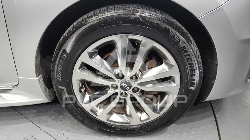 2015 KIA Carnival