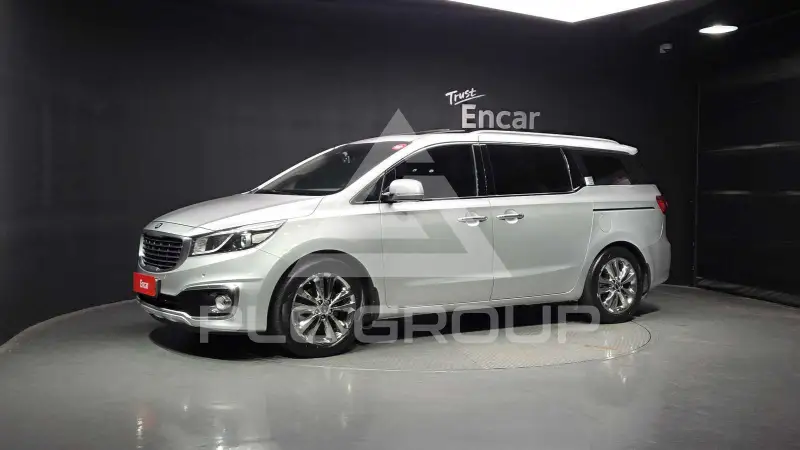 2015 KIA Carnival