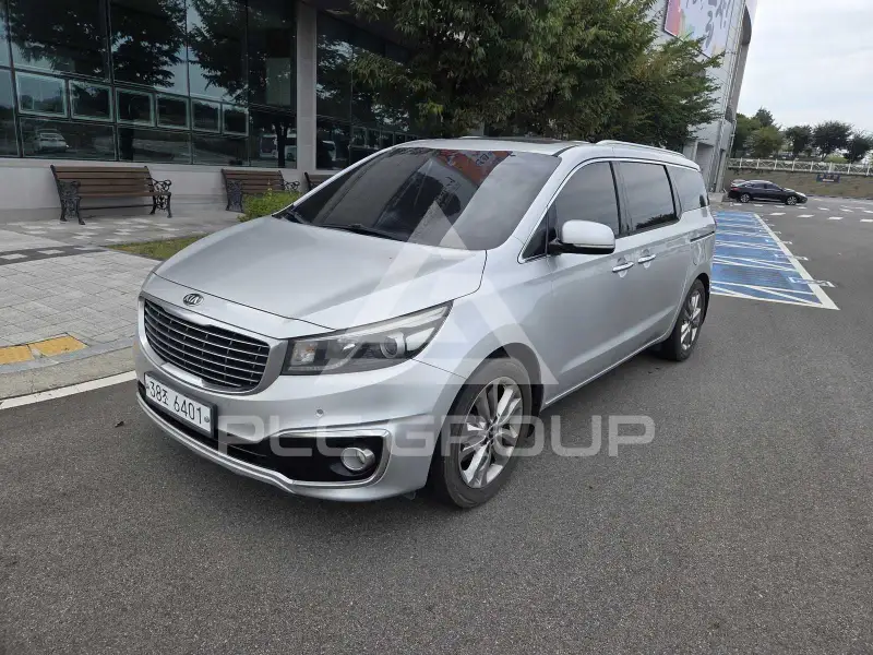 2015 KIA Carnival
