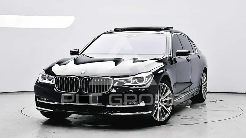 2016 BMW 750