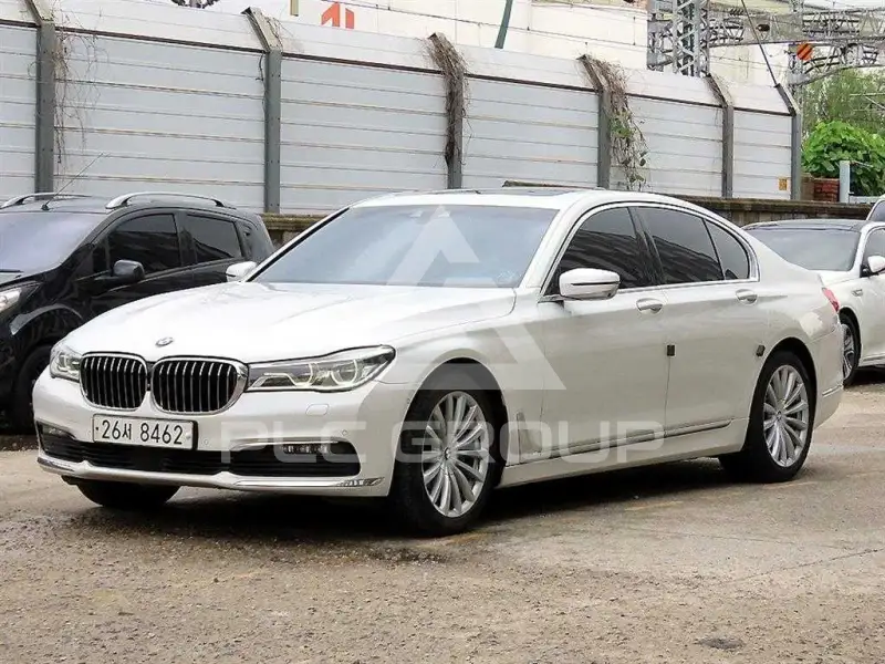 2016 BMW 730