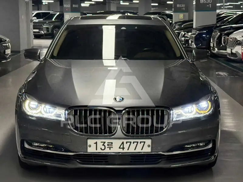 2016 BMW 750