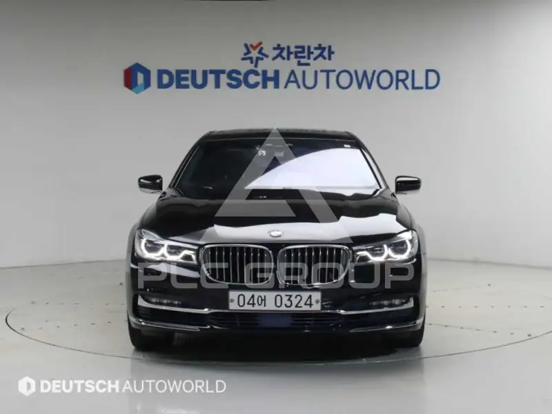 2016 BMW 750