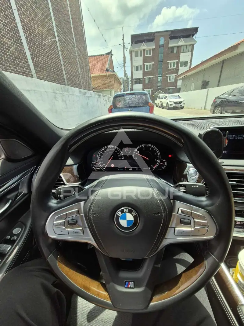 2016 BMW 730