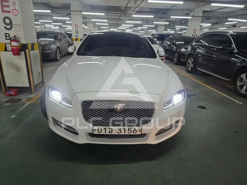 2016 Jaguar XJ