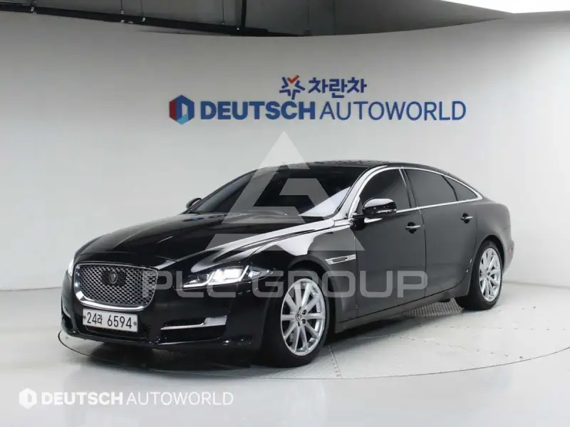 2016 Jaguar XJ