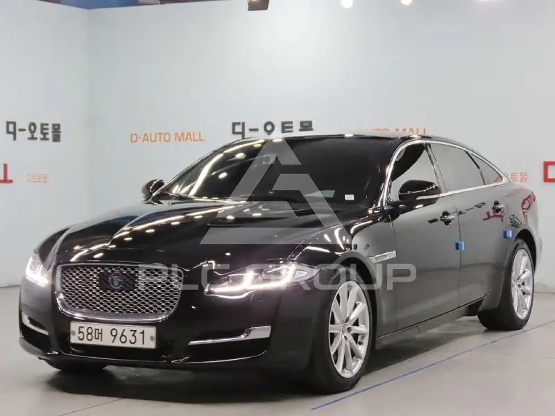 2016 Jaguar XJ