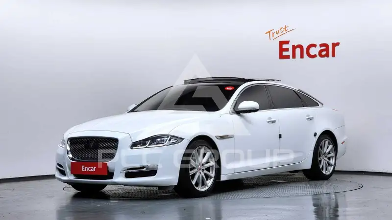 2016 Jaguar XJ