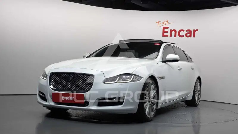 2016 Jaguar XJ