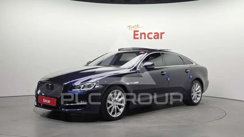 2016 Jaguar XJ