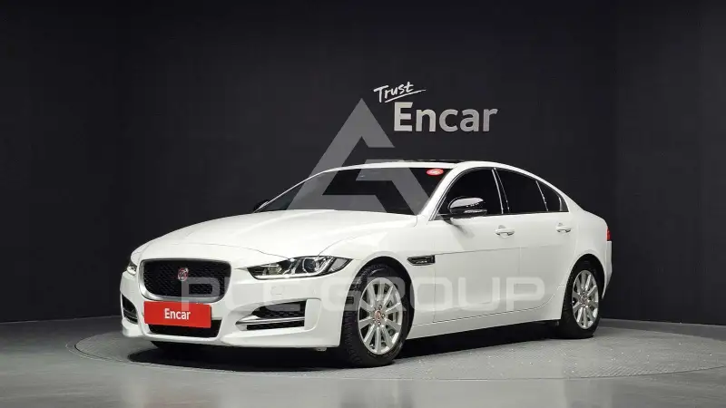 2016 Jaguar XE